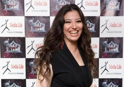 المطربة الشابة غادة رجب